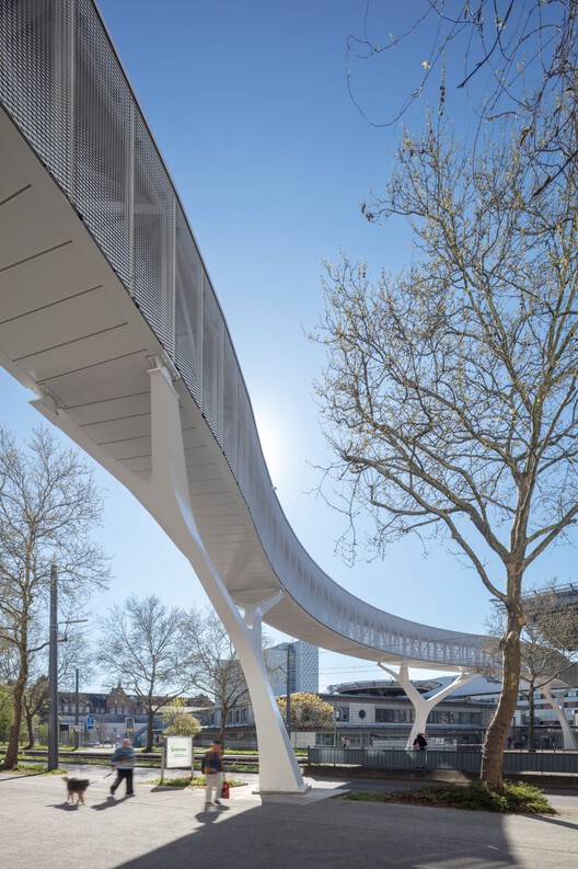 Hospital Municipal da Ponte Karlsruhe / Caspar Schols