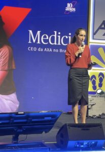 Francesa AXA comemora 10 anos no país à la brasilidades