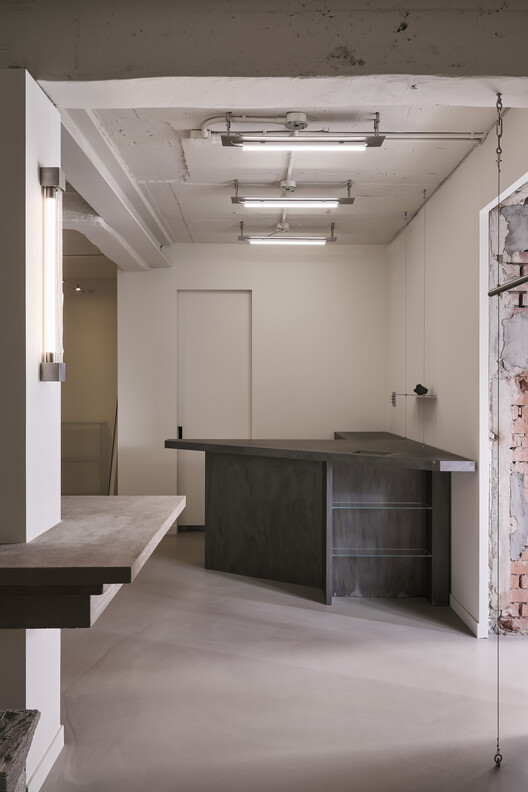 Showroom Enor / studioknot | ArchDaily