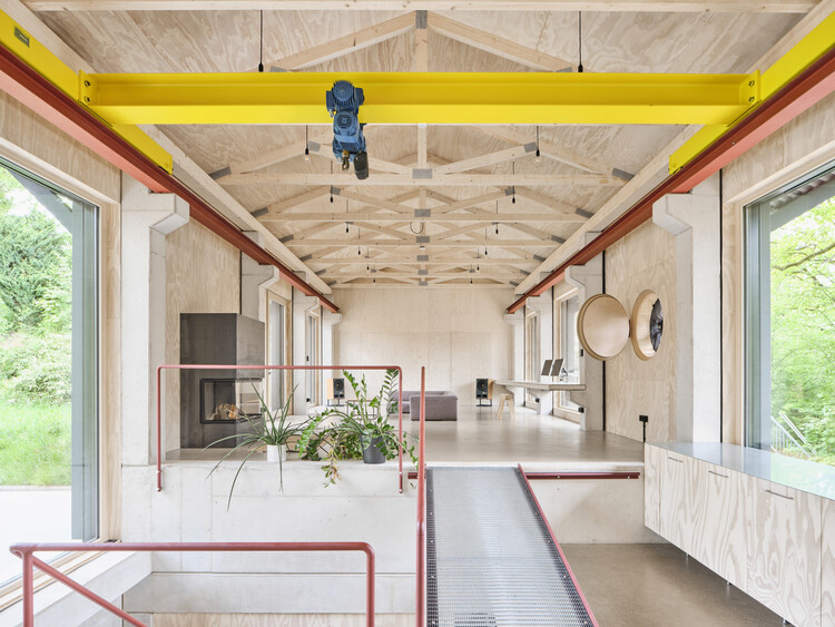 Casa com Guindaste e Ventilador / Alex Lehnerer Architekten