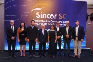 SindsegSC prestigia posse da nova diretoria do SincorSC e reforça parceria institucional