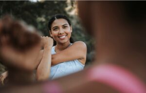 Seguro de vida da Youse prevê indenização em vida para diagnóstico de câncer de mama e útero