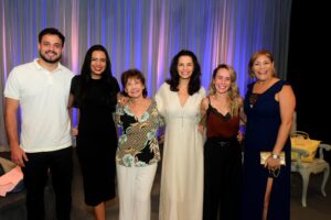 Lideranças do Grupo Bradesco Seguros prestigiam passagem de “Três Mulheres Altas” por Salvador