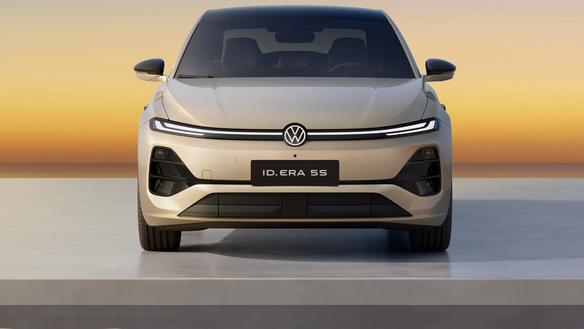 O novo sedĂŁ da Volkswagen faz o Jetta parecer preso ao passado